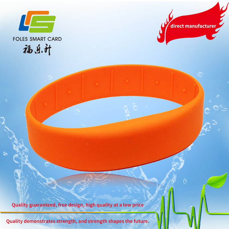 Customized Silicone RFID Waterproof Wristbands for Swimming Pools